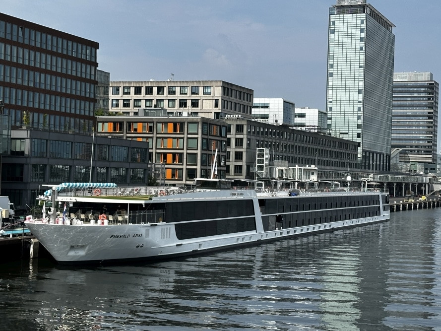 emerald-astra-amsterdam-i