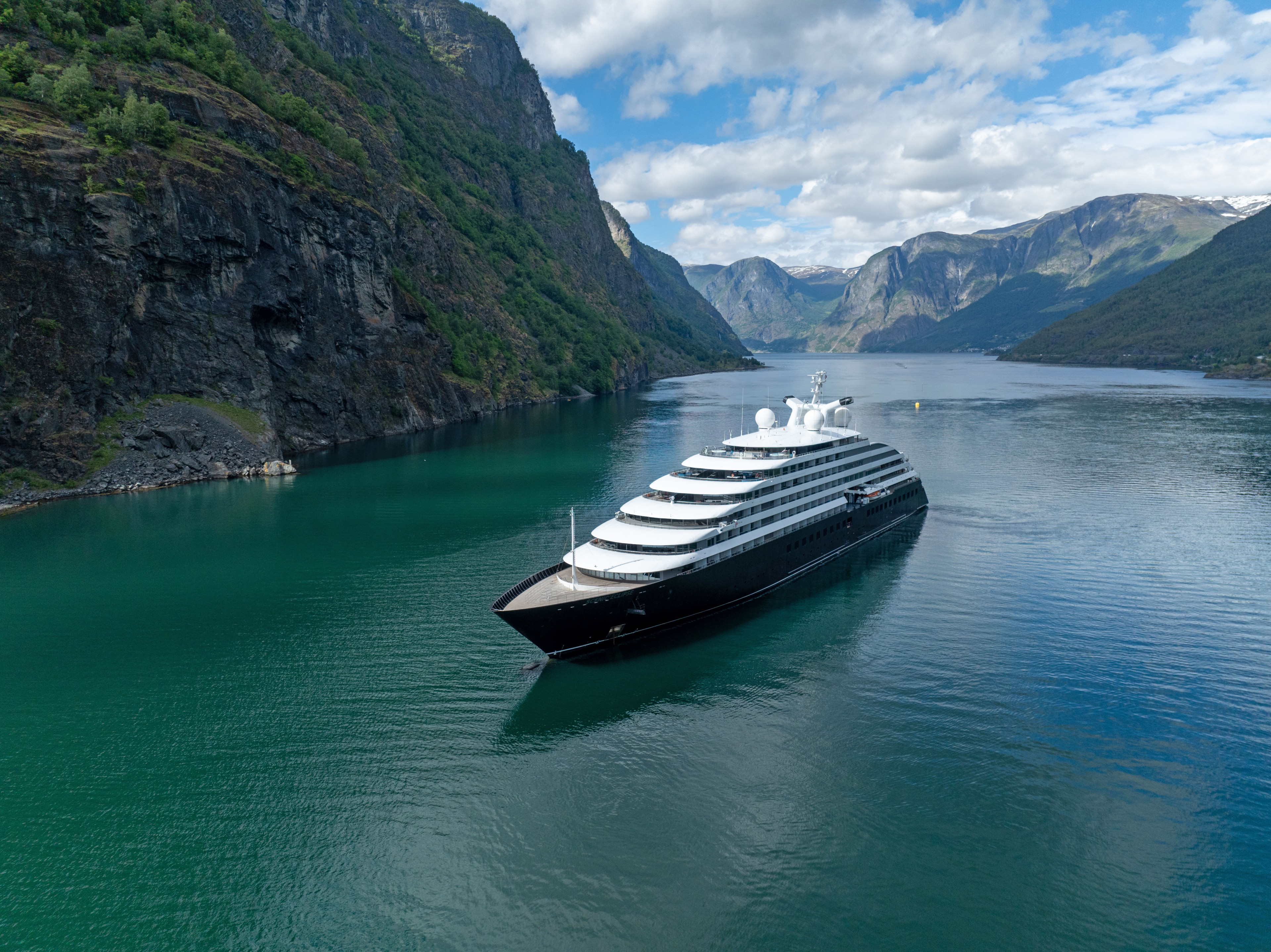 flam-scenic-eclipse-i-fjord-noway-001